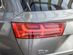 201645 TFSI S line\ ^