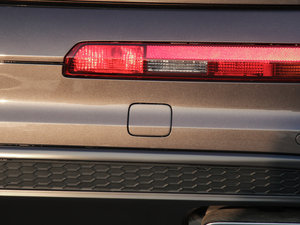 201645 TFSI S line\ ^