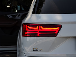 201640 TFSI S line\ ^