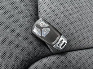 201645 TFSI S line\ ܇耳