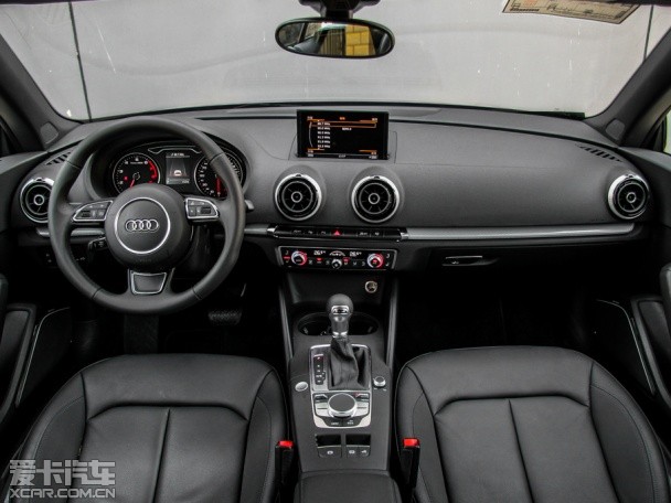 奧迪(進(jìn)口)2015款?yuàn)W迪A3敞篷