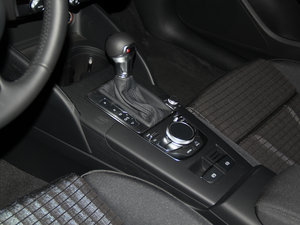 201545 TFSI S Line \ g