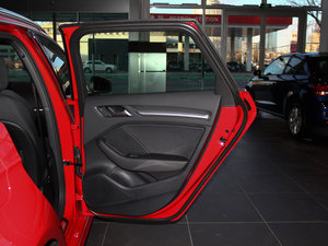 201545 TFSI S Line \ g