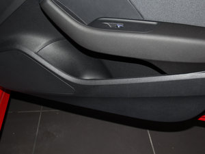 201545 TFSI S Line \ g