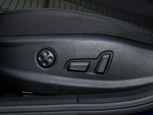 201545 TFSI S Line \ {{