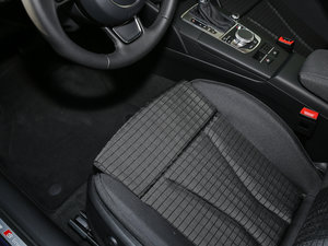 201545 TFSI S Line \ g