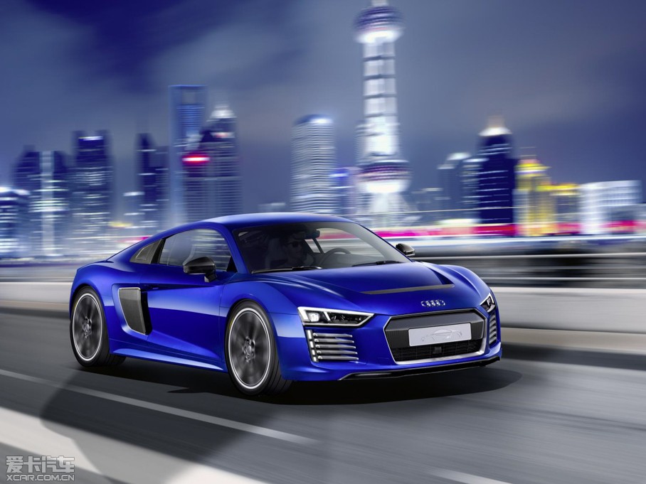 2015WR8 e-tron piloted driving