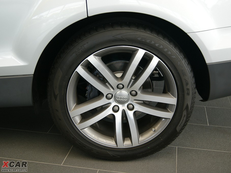 2009��W��Q7 4.2L quattro���m��