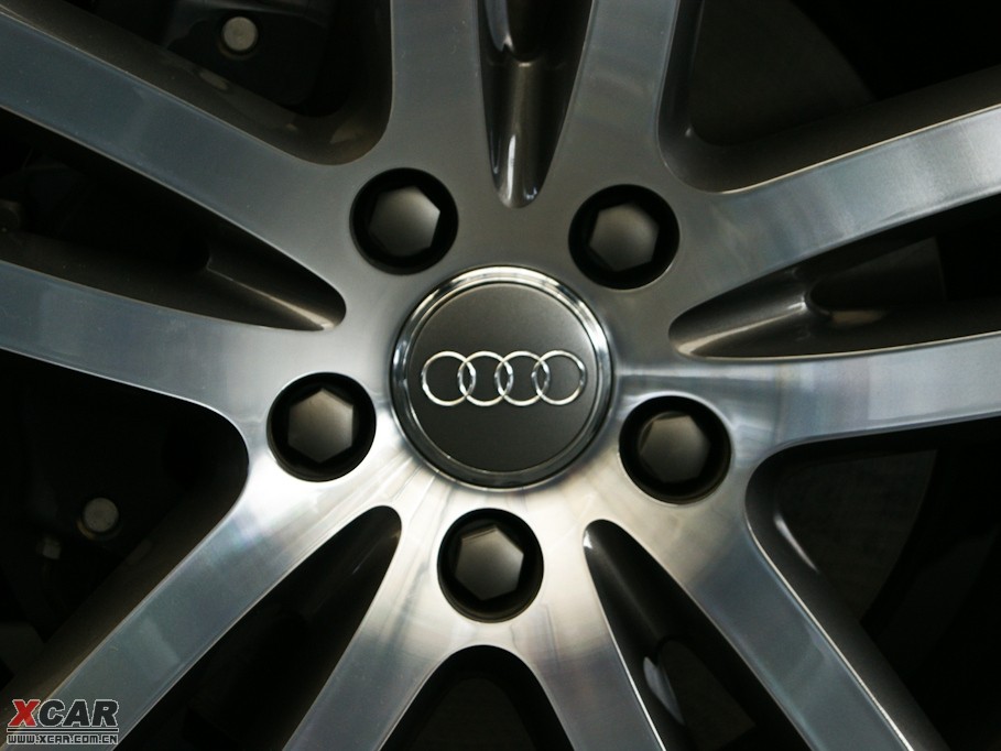 2009��W��Q7 4.2L quattro���m��