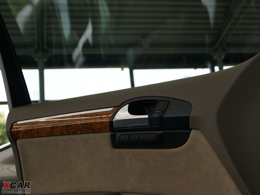 2009?yun)WQ7 4.2L quattrom