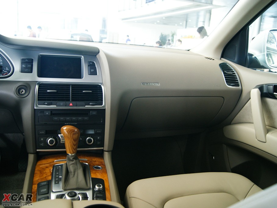 2009��W��Q7 4.2L quattro���m��