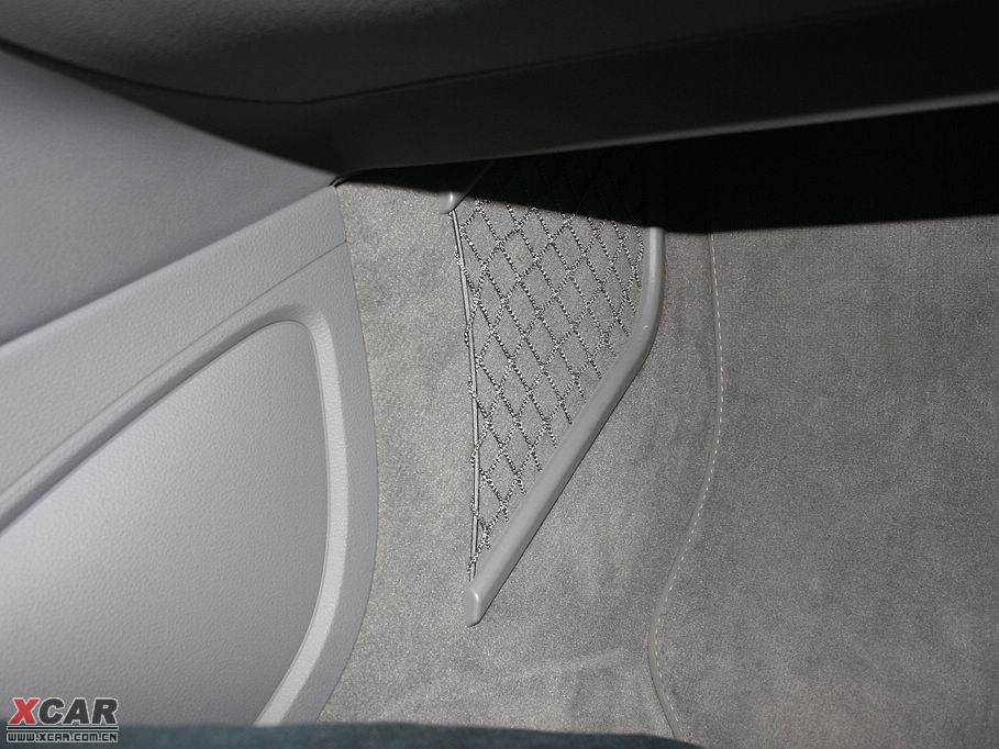 2009��?yu��n)W��Q7 4.2L quattro���A��