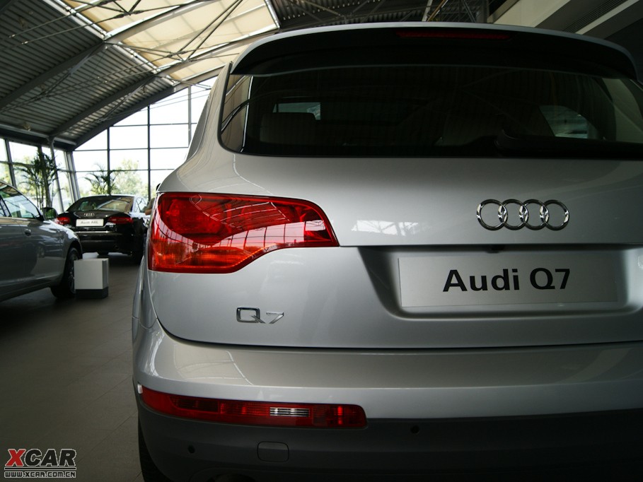 2009��W��Q7 4.2L quattro���m��