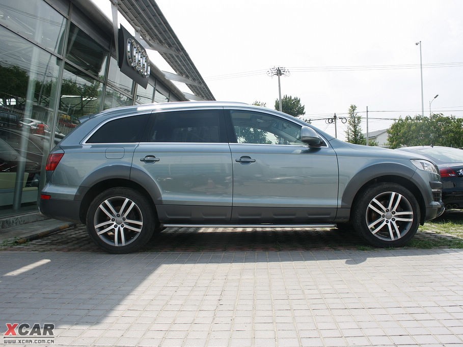 2009?yun)WQ7 4.2L quattroA