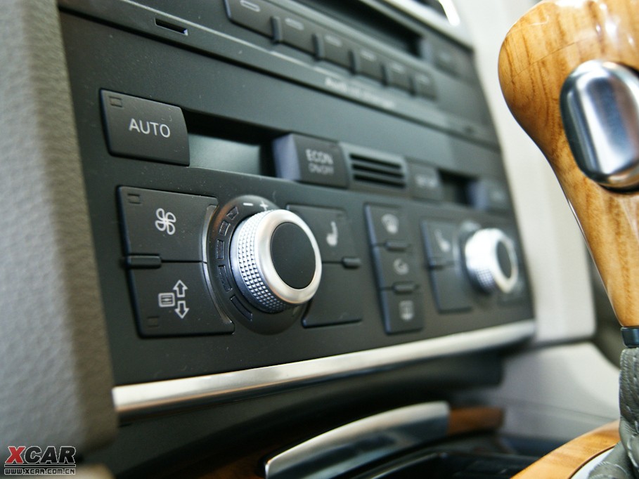 2009��W��Q7 4.2L quattro���m��