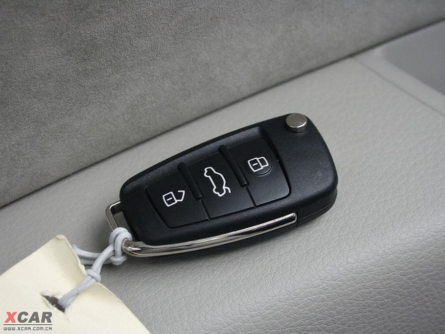 2009?yun)WQ7 4.2L quattroA