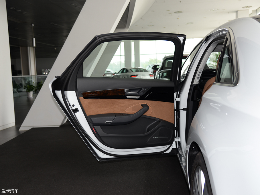 2016?yun)WA8 45 TFSI quattro