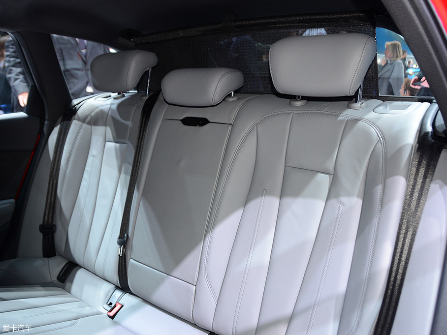 2016WA4 Avant 2.0T quattro