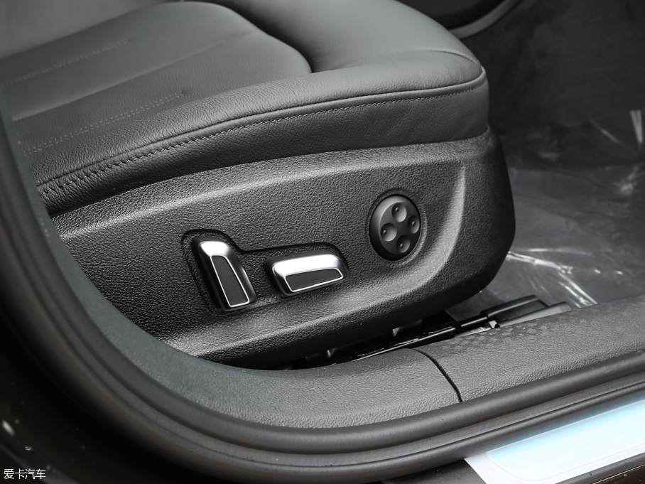 2015?yun)WA6 а quattro