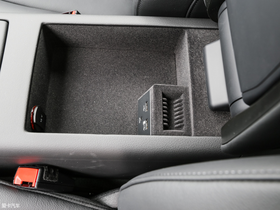 2015��W��A6 ���а� quattro