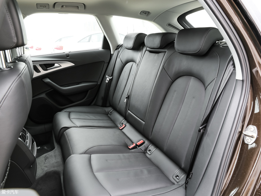 2015��W��A6 ���а� quattro