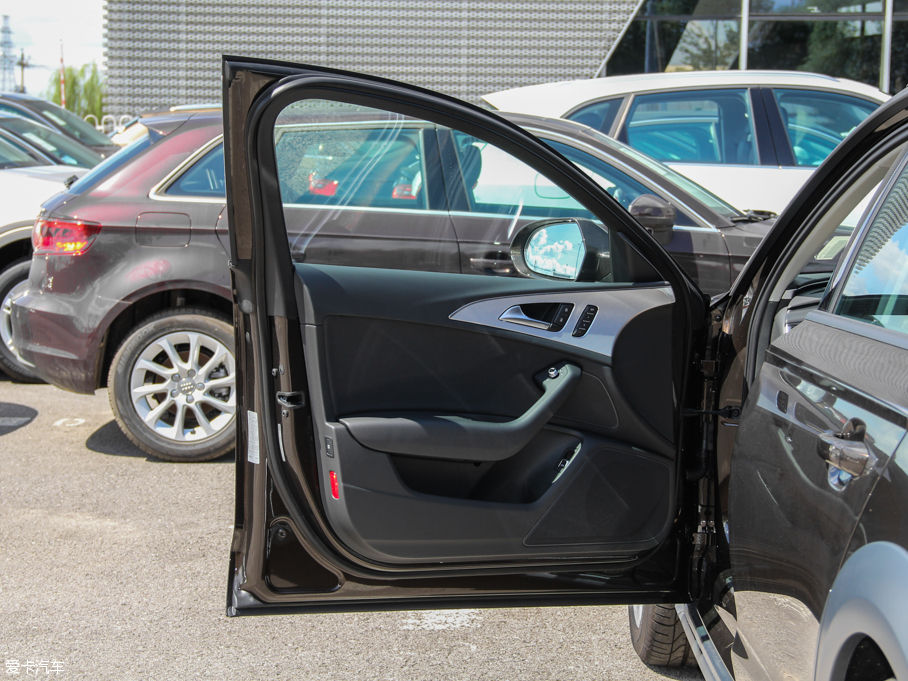 2015?yun)WA6 а quattro