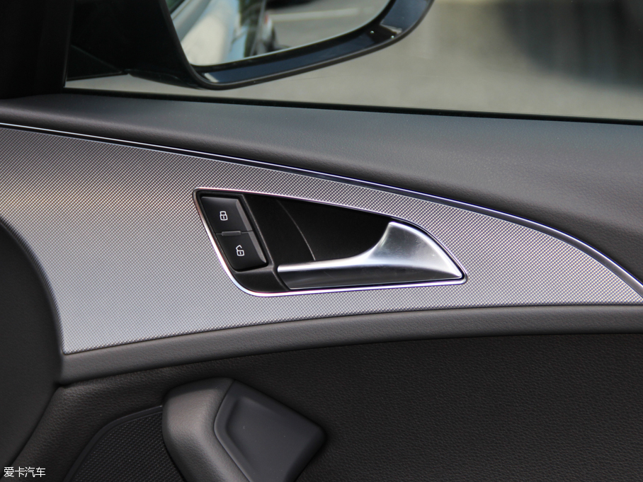 2015��W��A6 ���а� quattro