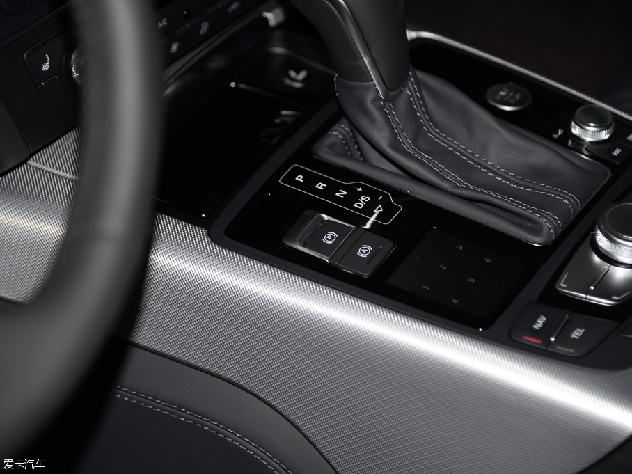 2015��W��A6 ���а� quattro