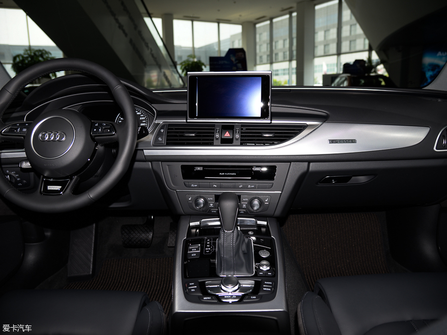 2015��W��A6 ���а� quattro