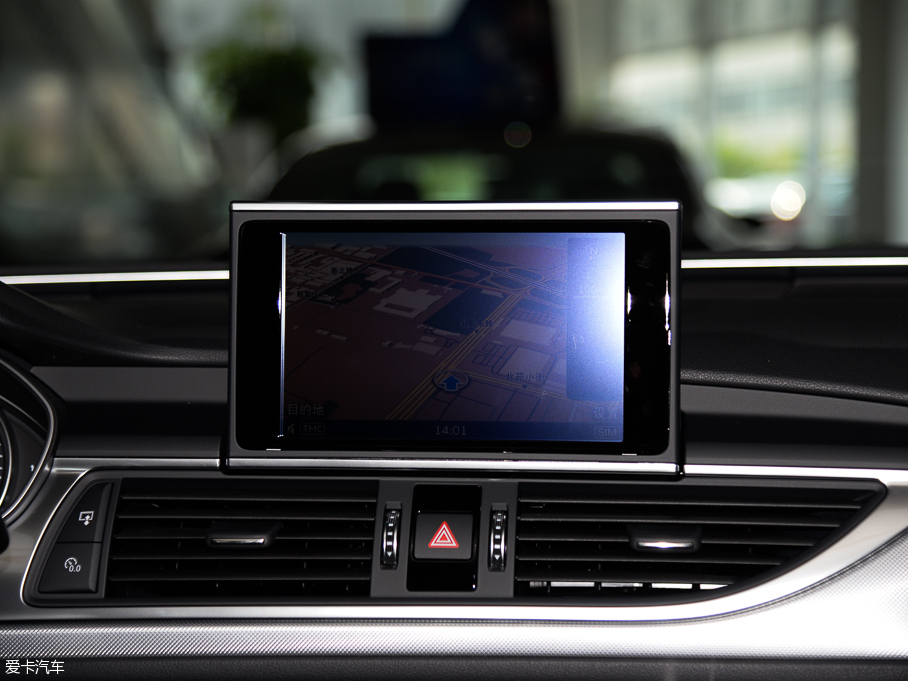 2015��W��A6 ���а� quattro