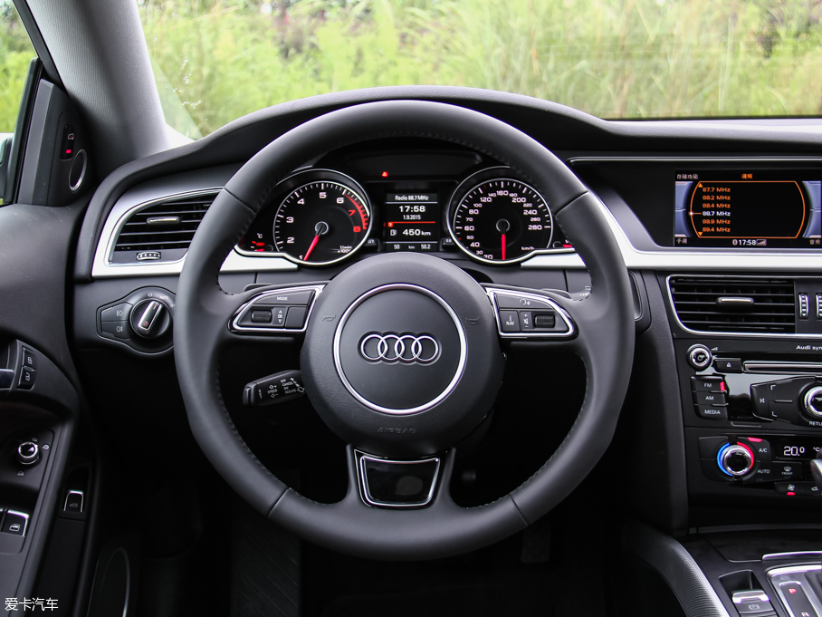 2016WA5 Coupe 45 TFSI quattro