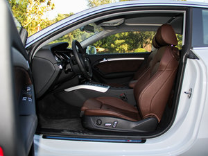 201645 TFSI quattro ǰſg