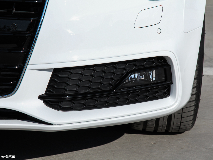 2016?yun)WA5 45 TFSI quattro