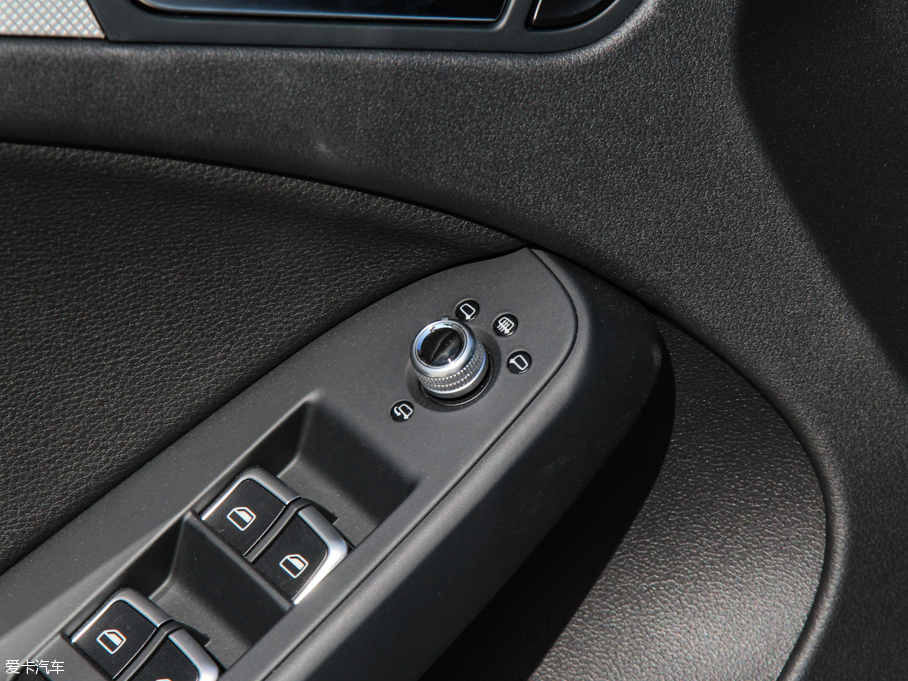 2016?yun)WA5 45 TFSI quattro