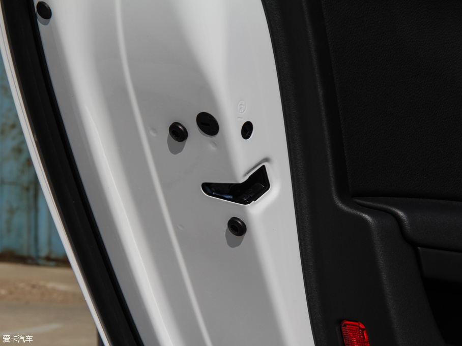 2016?yun)WA5 45 TFSI quattro