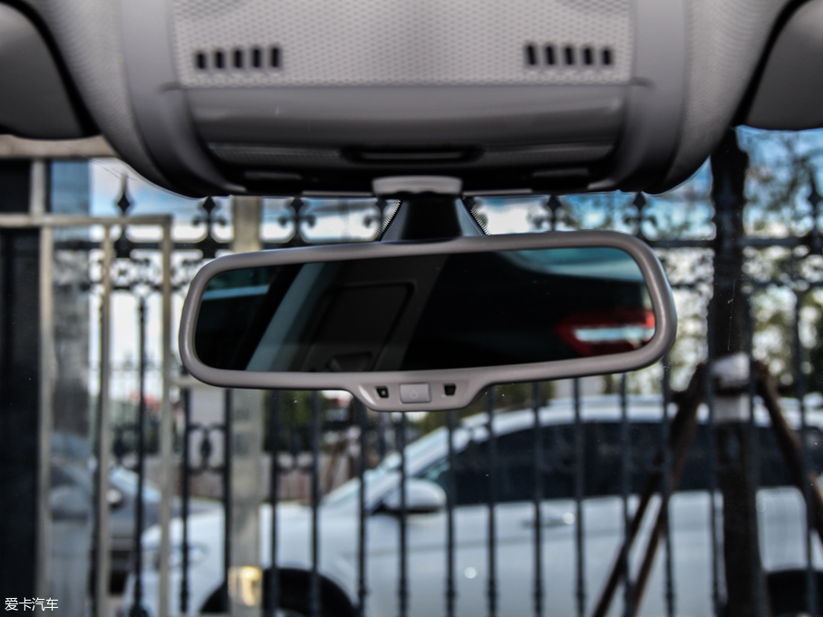 2016?yun)WA5 45 TFSI quattro