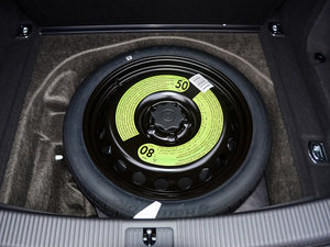 2016款45 TFSI 备胎
