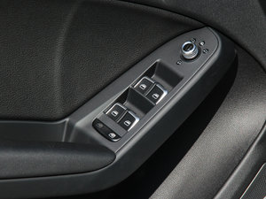 201645 TFSI quattro {܇ƅ^	