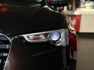 2016款改款 45 TFSI quattro 大灯