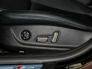 2016Ŀ 45 TFSI quattro {{(dio)(ji)