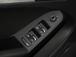 2016款改款 45 TFSI quattro 主驾车窗控制区	