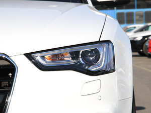 2016款改款 35 TFSI 大灯