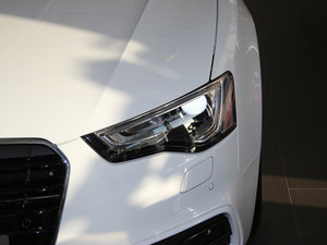 2016款45 TFSI quattro 大灯