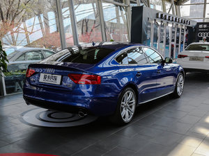 2016款改款 45 TFSI quattro 整体外观