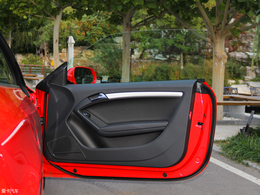 2016��W��A5 Cabriolet 45 TFSI ���m��