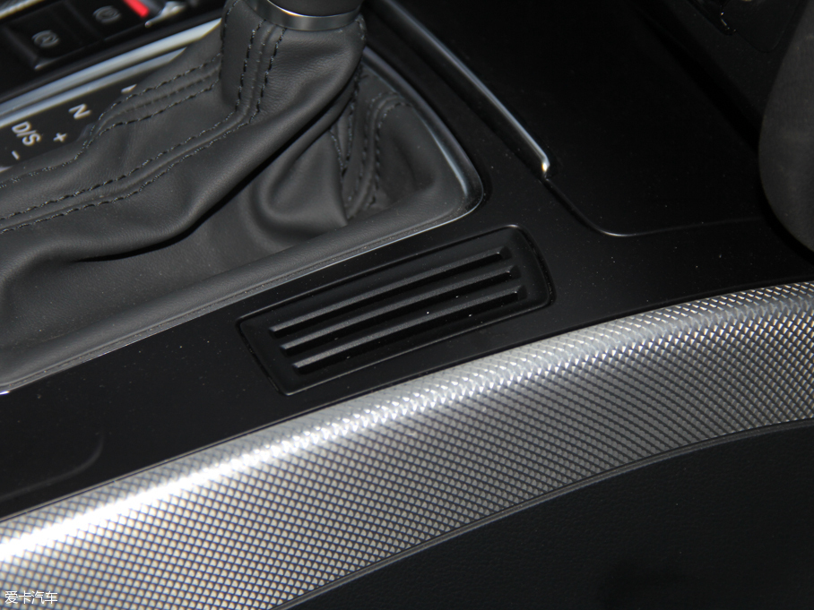 2016��W��A5 Cabriolet 45 TFSI ���m��