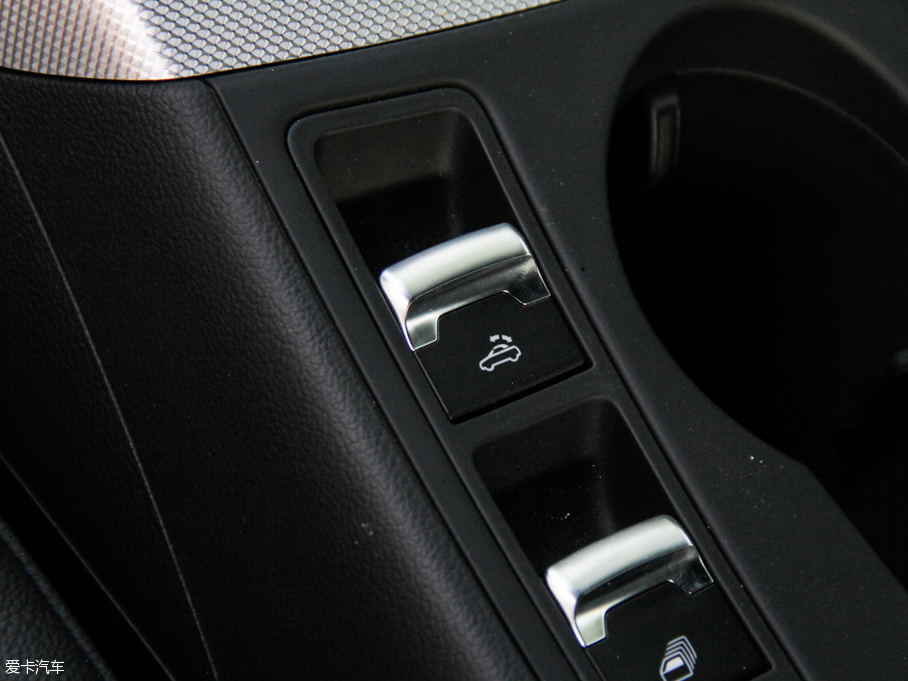 2016��W��A5 Cabriolet 45 TFSI ���m��