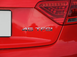 2016��45 TFSI ���m�� �������^