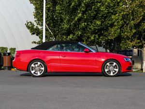 2016��45 TFSI ���m�� ���w���^