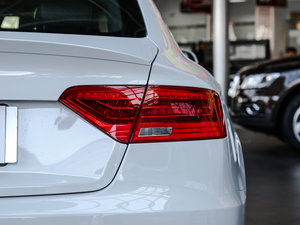 2016款3.0TFSI quattro Sportback 尾灯